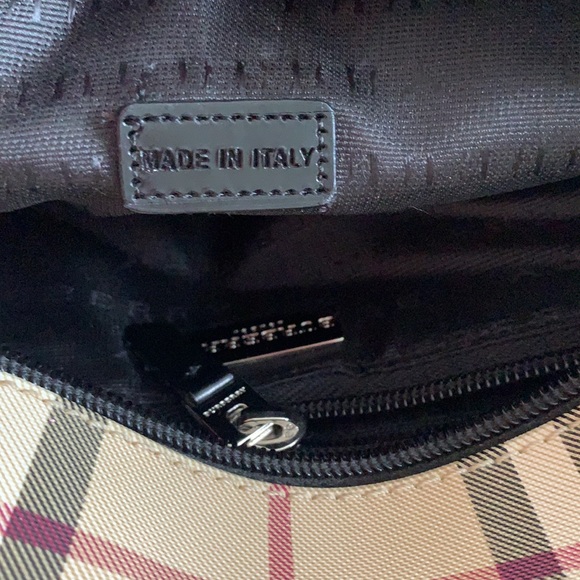 Burberry gorgeous bag 💯 authentic - Picture 11 of 12